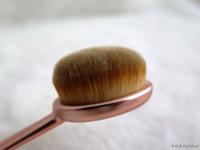 Carica l'immagine nel visualizzatore di Gallery, Real Techniques - Oval Brush