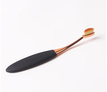 Carica l'immagine nel visualizzatore di Gallery, Oval Brush - New Make-up Brush Kits Colore Random