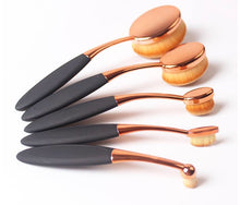 Carica l'immagine nel visualizzatore di Gallery, Oval Brush - New Make-up Brush Kits Colore Random